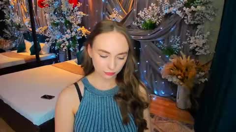 Emelie online show from 02/24/25, 04:58