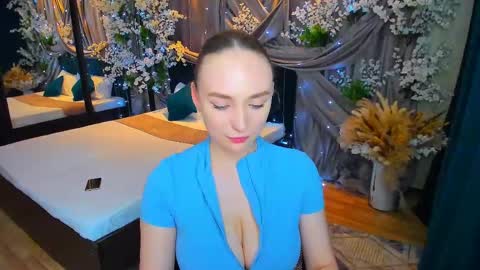 Emelie online show from 02/28/25, 08:28