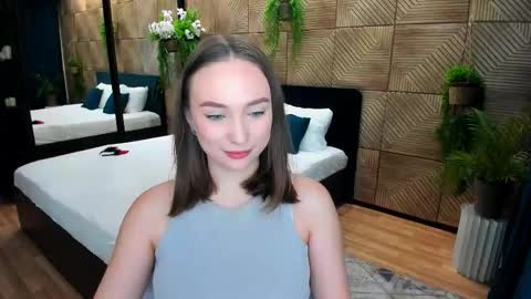 Emelie online show from 10/05/25, 10:13
