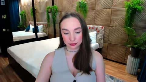 Emelie online show from 04/04/26, 10:13