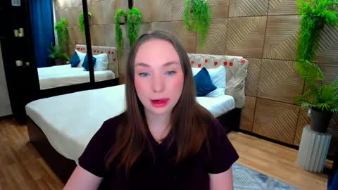 Emelie online show from 04/13/26, 10:10