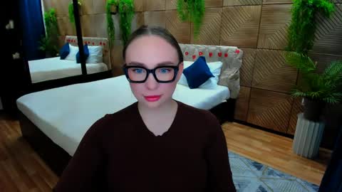 Emelie online show from 04/30/26, 10:21