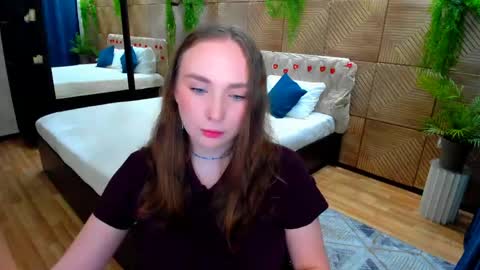 Emelie online show from 05/14/26, 04:19