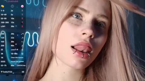 Snapshot of piera_ chatting on 10/08/25, 08:06 Piera online show from 10/08/25, 08:06