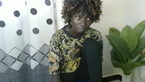 Snapshot of piercequin chatting on 02/03/26, 10:53 piercequin online show from 02/03/26, 10:53