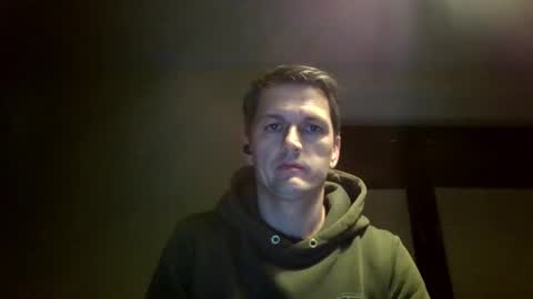 Snapshot of piercingsxxx chatting on 01/16/25, 04:28 piercingsxxx online show from 01/16/25, 04:28