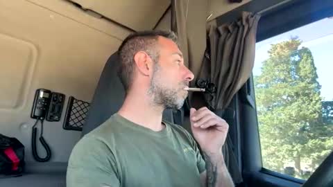 pierotu online show from 10/29/25, 09:55