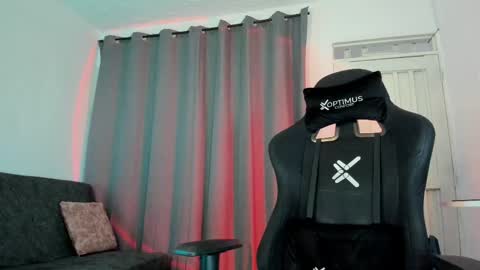 Snapshot of pierrevidal chatting on 11/07/25, 10:10 Pierre online show from 11/07/25, 10:10