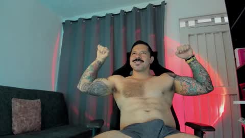 Snapshot of pierrevidal chatting on 11/15/25, 08:05 Pierre online show from 11/15/25, 08:05