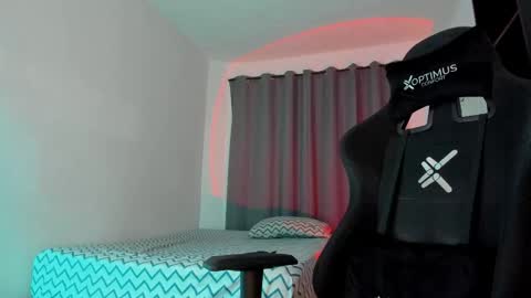 Snapshot of pierrevidal chatting on 12/16/25, 12:37 Pierre online show from 12/16/25, 12:37