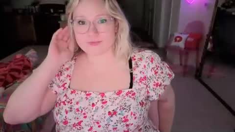 Piggy Rose online show from 07/24/26, 11:36