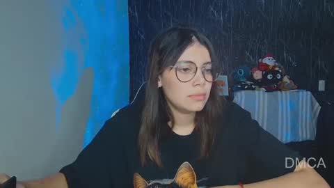 Snapshot of piixiie_d_oll chatting on 12/30/24, 02:20 Andrea G online show from 12/30/24, 02:20