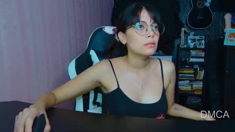 Snapshot of piixiie_d_oll chatting on 09/16/25, 03:18 Andrea G online show from 09/16/25, 03:18