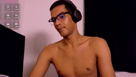 Snapshot of pikashuu7u7 chatting on 10/17/25, 06:16 pikashuu7u7 online show from 10/17/25, 06:16