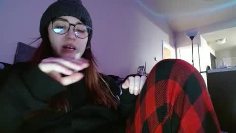 Snapshot of pillogoddess chatting on 02/10/25, 12:18 PilloGoddess online show from 02/10/25, 12:18