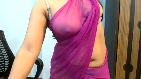 Sayra online show from 06/18/26, 07:40
