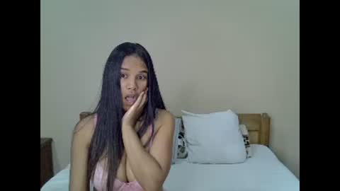 Snapshot of pinahotty chatting on 02/13/26, 08:27 pinahotty online show from 02/13/26, 08:27