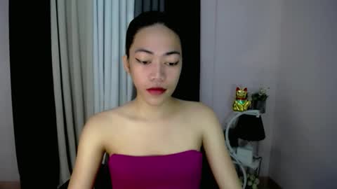 Snapshot of pinay_bella69 chatting on 10/14/25, 11:11 pinay_bella69 online show from 10/14/25, 11:11