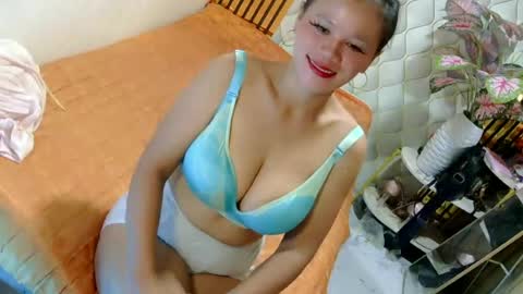 IM FLOR online show from 06/15/26, 11:29
