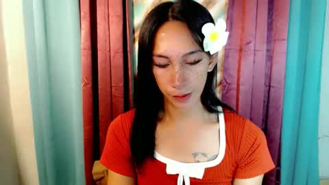 Snapshot of pinay_lucy chatting on 09/27/25, 02:49 lucyLove online show from 09/27/25, 02:49