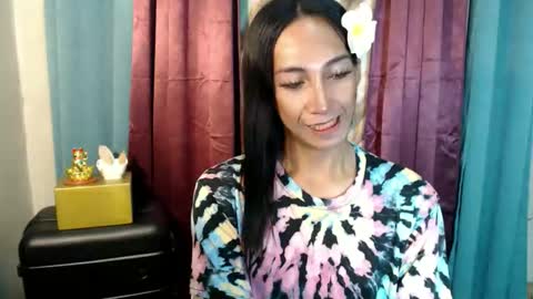 Snapshot of pinay_lucy chatting on 10/14/25, 02:12 lucyLove online show from 10/14/25, 02:12