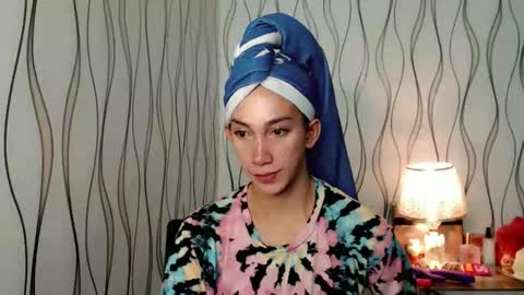 Snapshot of pinay_lucy chatting on 11/18/25, 03:56 lucyLove online show from 11/18/25, 03:56