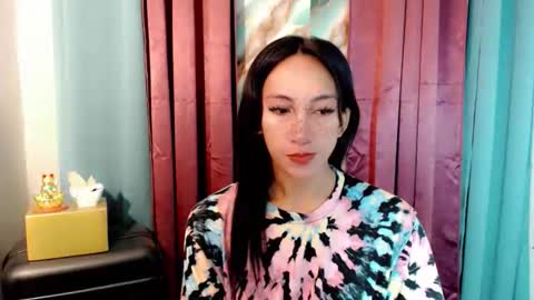 lucyLove online show from 12/18/25, 02:28