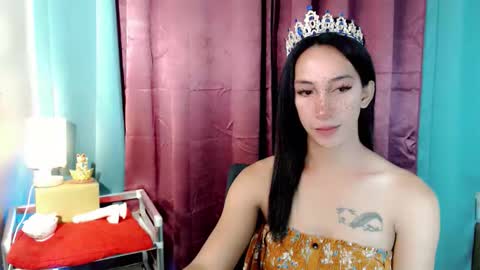lucyLove online show from 05/12/26, 01:47