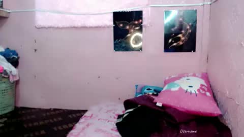 Snapshot of pinay_romancee chatting on 02/15/26, 10:36 pinay_romancee online show from 02/15/26, 10:36
