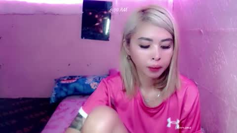 Snapshot of pinay_romancee chatting on 02/17/26, 10:56 pinay_romancee online show from 02/17/26, 10:56
