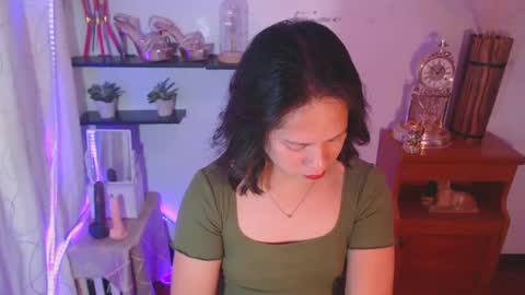 pinay_shawnx online show from 02/27/25, 10:42