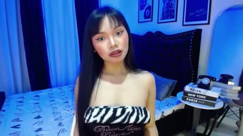 Snapshot of pinay_slutx chatting on 01/13/26, 09:42 dee online show from 01/13/26, 09:42