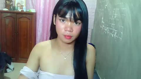 pinayasian_angela online show from 12/22/25, 06:21