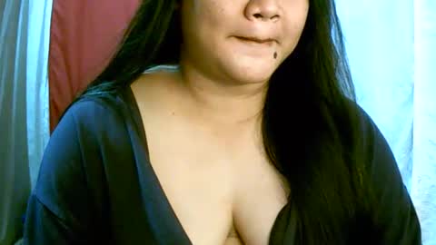 Snapshot of pinayjona chatting on 10/06/25, 10:23 pinayjona online show from 10/06/25, 10:23