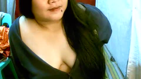 Snapshot of pinayjona chatting on 10/23/25, 10:36 pinayjona online show from 10/23/25, 10:36