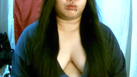 Snapshot of pinayjona chatting on 10/27/25, 11:47 pinayjona online show from 10/27/25, 11:47