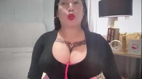pinayloves online show from 09/11/25, 02:00