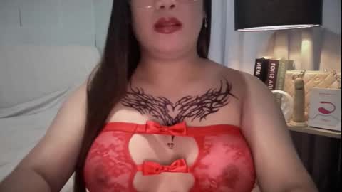 pinayloves online show from 09/11/25, 10:43