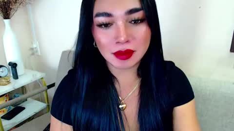 Snapshot of pinaymorena69 chatting on 12/29/24, 06:24 Just cath  online show from 12/29/24, 06:24