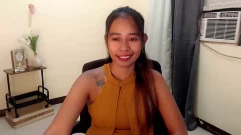 Snapshot of pinaymorena_renelda chatting on 11/07/25, 05:40 pinaymorena_renelda online show from 11/07/25, 05:40