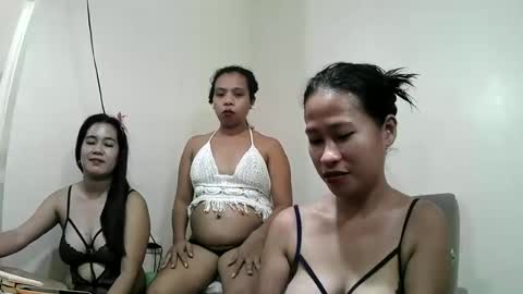 Snapshot of pinaysquirtpussy chatting on 06/26/26, 12:37 pinaysquirtpussy online show from 06/26/26, 12:37