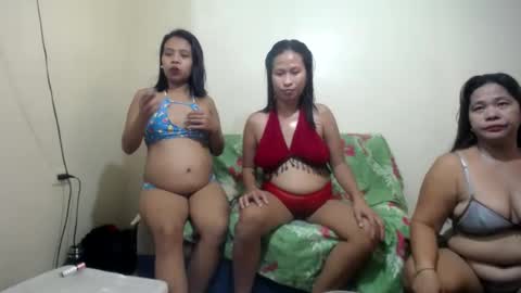 Snapshot of pinaysquirtpussy chatting on 06/29/26, 12:28 pinaysquirtpussy online show from 06/29/26, 12:28