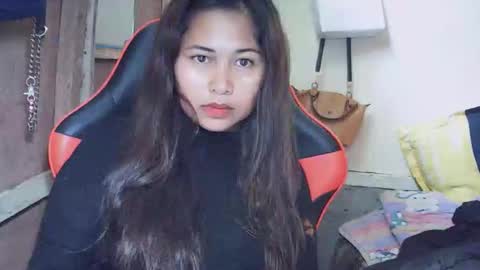 Snapshot of pinaysunday chatting on 10/17/25, 09:23 pinaysunday online show from 10/17/25, 09:23