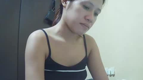 Snapshot of pinaysweet_couple chatting on 01/13/26, 06:51 pinaysweet_couple online show from 01/13/26, 06:51