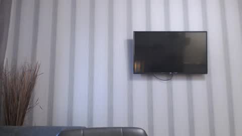       online show from 01/05/25, 05:09