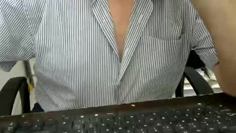 Snapshot of pinheiro86 chatting on 02/10/25, 10:42 pinheiro86 online show from 02/10/25, 10:42