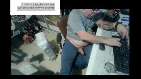 pini_z online show from 12/19/24, 07:29