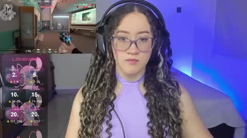 Snapshot of pink_angell chatting on 01/11/25, 04:27 Emilly Santis online show from 01/11/25, 04:27