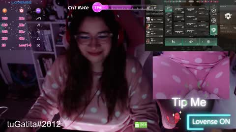 Snapshot of pink_girl0n chatting on 09/25/25, 12:31 Kitty online show from 09/25/25, 12:31