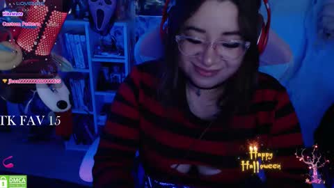 Snapshot of pink_girl0n chatting on 11/01/25, 12:01 Kitty online show from 11/01/25, 12:01